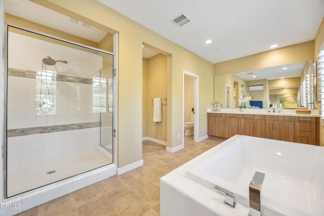 627 E Orange Blossom Way E, Azusa, CA 91702