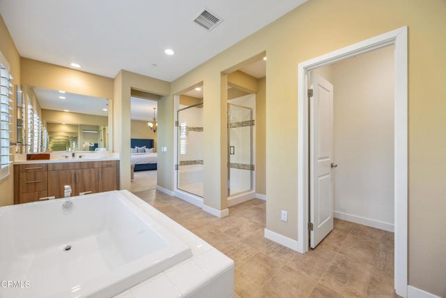 627 E Orange Blossom Way E, Azusa, CA 91702