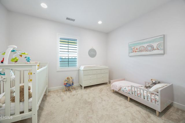 627 E Orange Blossom Way E, Azusa, CA 91702