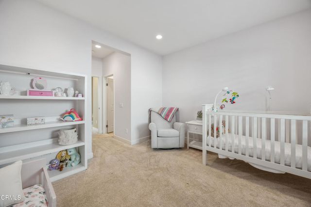 627 E Orange Blossom Way E, Azusa, CA 91702