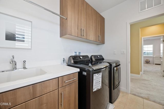 627 E Orange Blossom Way E, Azusa, CA 91702
