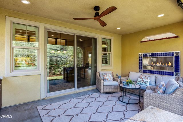 627 E Orange Blossom Way E, Azusa, CA 91702