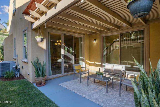 627 E Orange Blossom Way E, Azusa, CA 91702
