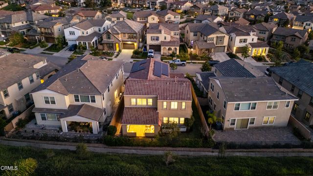 627 E Orange Blossom Way E, Azusa, CA 91702