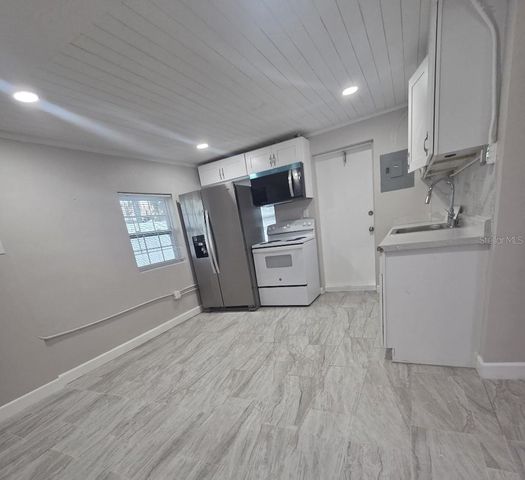 712 S CLYDE AVENUE, Kissimmee, FL 34741