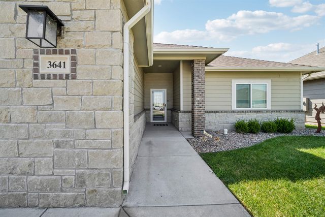 3641 N Lakeway Ct, Wichita, KS 67205