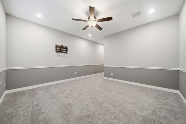 3641 N Lakeway Ct, Wichita, KS 67205