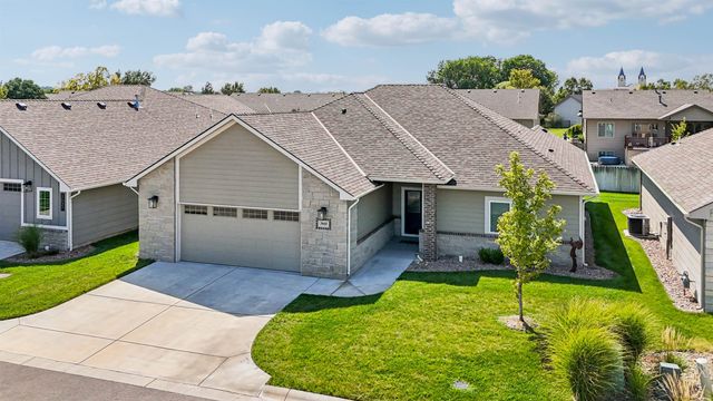 3641 N Lakeway Ct, Wichita, KS 67205