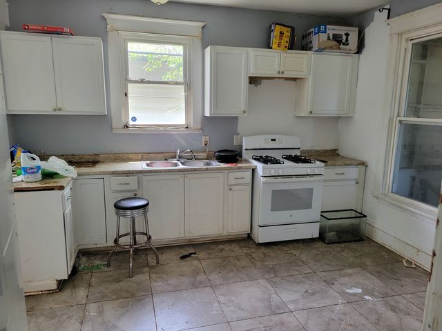 11432 S Wentworth Avenue, Chicago, IL 60628