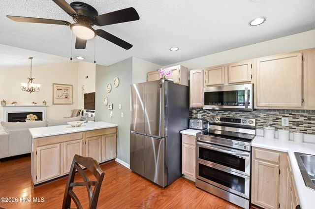 2016 White Road, Wilmington, NC 28411
