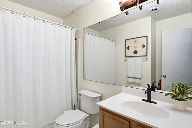 2016 White Road, Wilmington, NC 28411