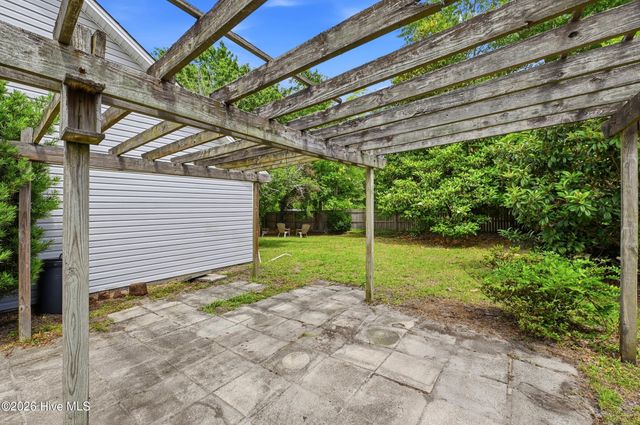 2016 White Road, Wilmington, NC 28411