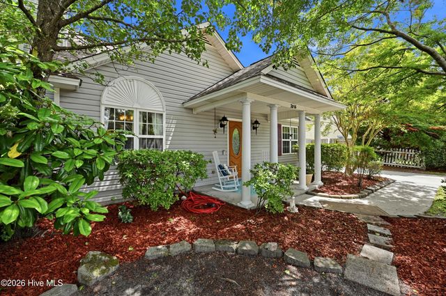 2016 White Road, Wilmington, NC 28411