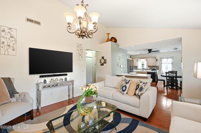 2016 White Road, Wilmington, NC 28411