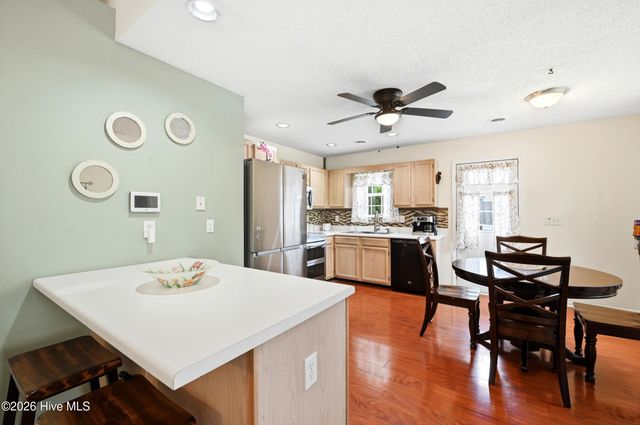 2016 White Road, Wilmington, NC 28411