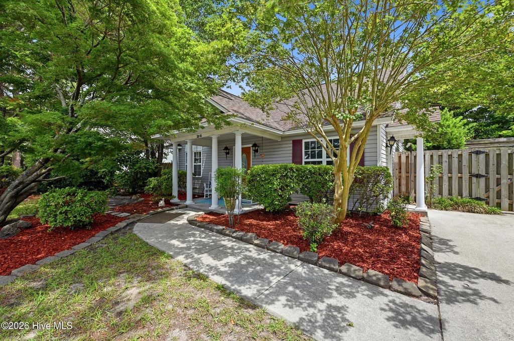 2016 White Road, Wilmington, NC 28411