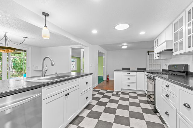 1417 Larkspur Avenue, Medford, OR 97504