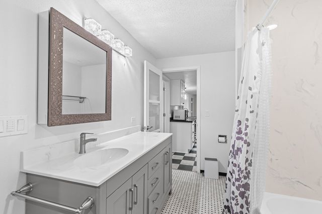 1417 Larkspur Avenue, Medford, OR 97504