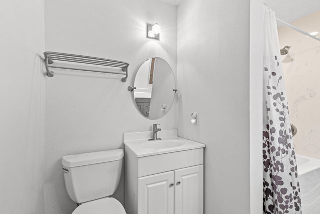 1417 Larkspur Avenue, Medford, OR 97504