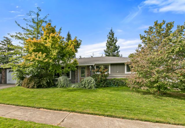 1417 Larkspur Avenue, Medford, OR 97504