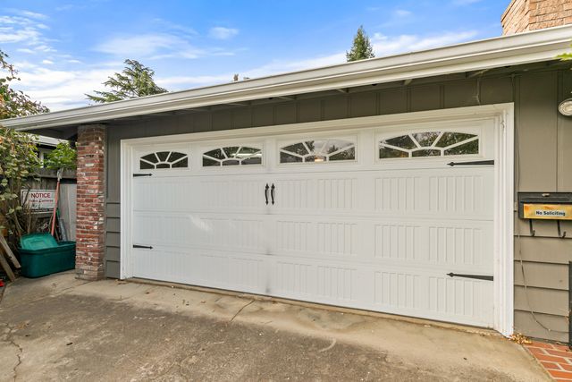 1417 Larkspur Avenue, Medford, OR 97504