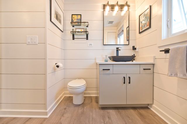 1 Pier 8 B14, Boston, MA 02129