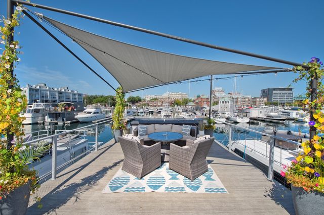 1 Pier 8 B14, Boston, MA 02129