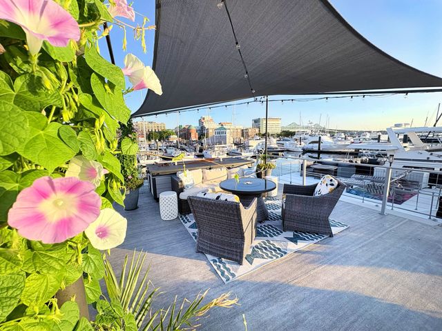 1 Pier 8 B14, Boston, MA 02129