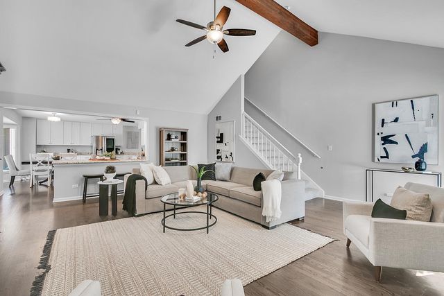 3700 Monarch Circle, Naperville, IL 60564