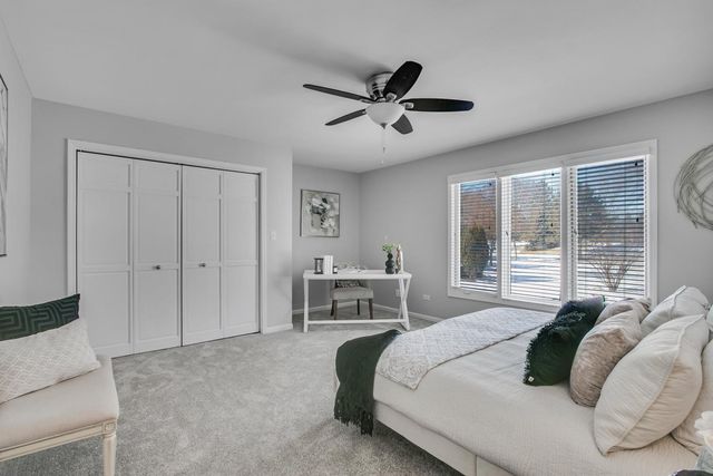 3700 Monarch Circle, Naperville, IL 60564