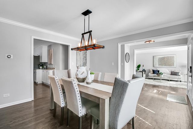 3700 Monarch Circle, Naperville, IL 60564