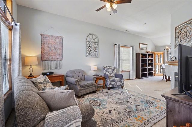 2235 Vail Way, Lawrence, KS 66047