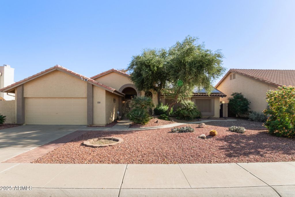 3821 N FOREST Lane, Avondale, AZ 85392