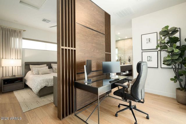 4126 E CAMPBELL Avenue, Phoenix, AZ 85018