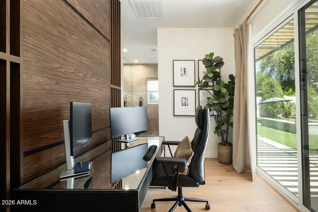 4126 E CAMPBELL Avenue, Phoenix, AZ 85018