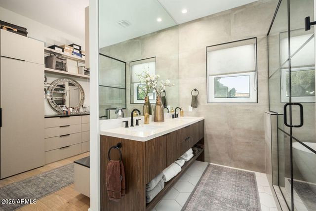 4126 E CAMPBELL Avenue, Phoenix, AZ 85018