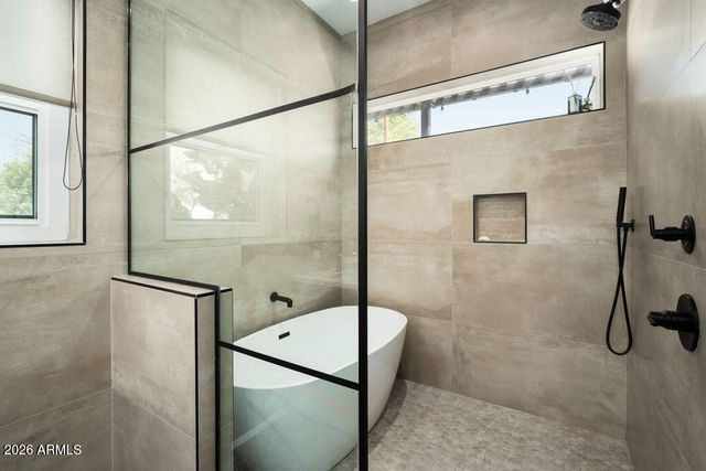 4126 E CAMPBELL Avenue, Phoenix, AZ 85018