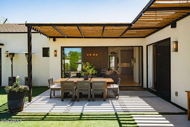 4126 E CAMPBELL Avenue, Phoenix, AZ 85018