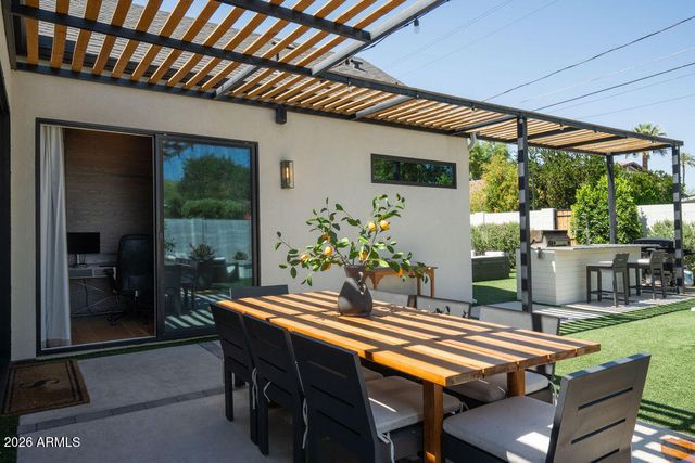 4126 E CAMPBELL Avenue, Phoenix, AZ 85018