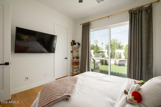 4126 E CAMPBELL Avenue, Phoenix, AZ 85018