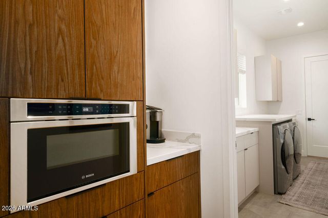 4126 E CAMPBELL Avenue, Phoenix, AZ 85018