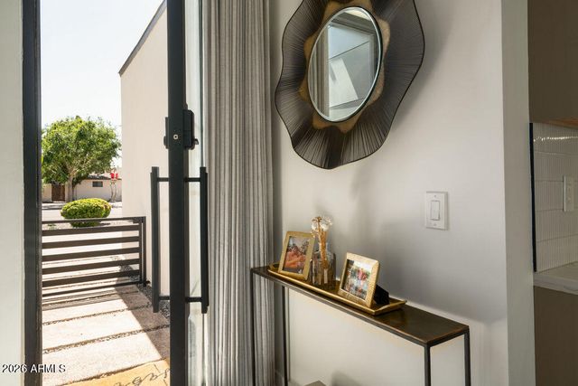 4126 E CAMPBELL Avenue, Phoenix, AZ 85018