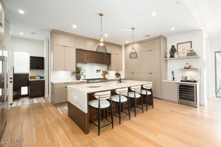 4126 E CAMPBELL Avenue, Phoenix, AZ 85018