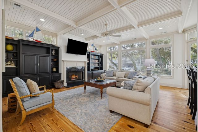 30 Ruddy Turnstone Rd, Hilton Head Island, SC 29928