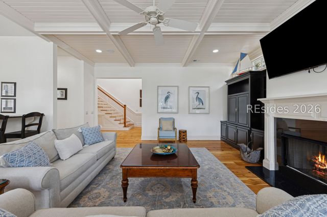 30 Ruddy Turnstone Rd, Hilton Head Island, SC 29928