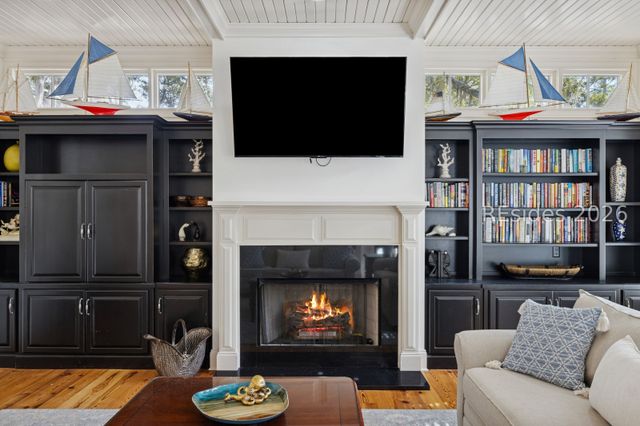 30 Ruddy Turnstone Rd, Hilton Head Island, SC 29928