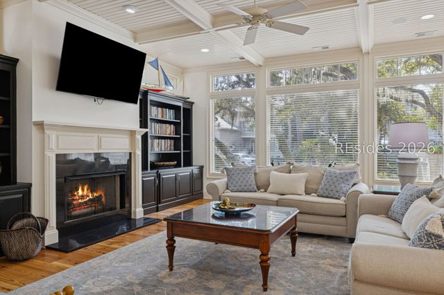 30 Ruddy Turnstone Rd, Hilton Head Island, SC 29928