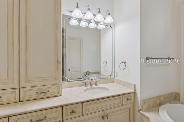 30 Ruddy Turnstone Rd, Hilton Head Island, SC 29928