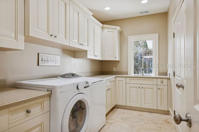 30 Ruddy Turnstone Rd, Hilton Head Island, SC 29928