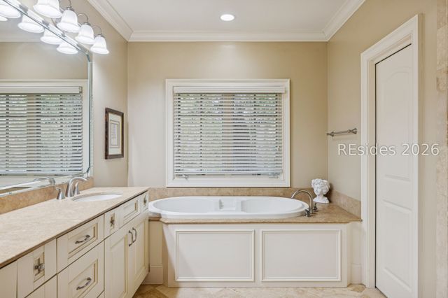 30 Ruddy Turnstone Rd, Hilton Head Island, SC 29928